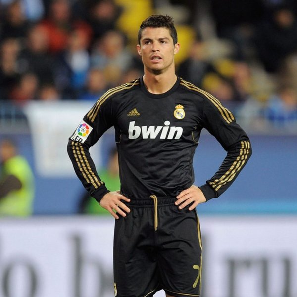  عکس لباس رونالدو در رئال مادرید مشکی