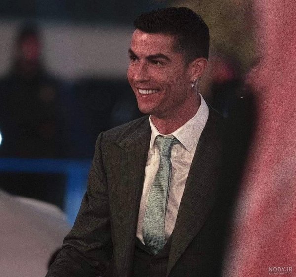 عکس رونالدو با لباس استقلال