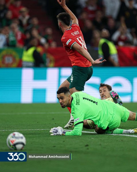  عکس رونالدو با جام لیگ ملت ها