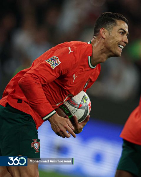  عکس رونالدو با جام لیگ ملت ها