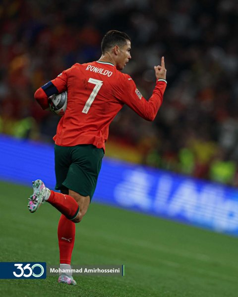  25 عکس رونالدو با جام لیگ ملت های اروپا 2025