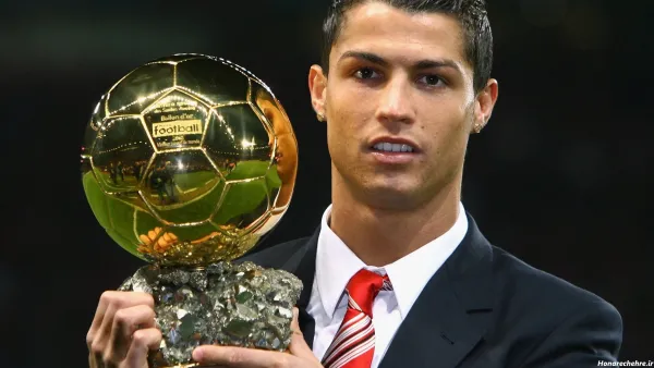  عکس رونالدو توپ طلا