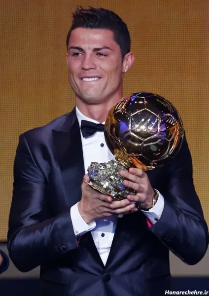  عکس رونالدو توپ طلا