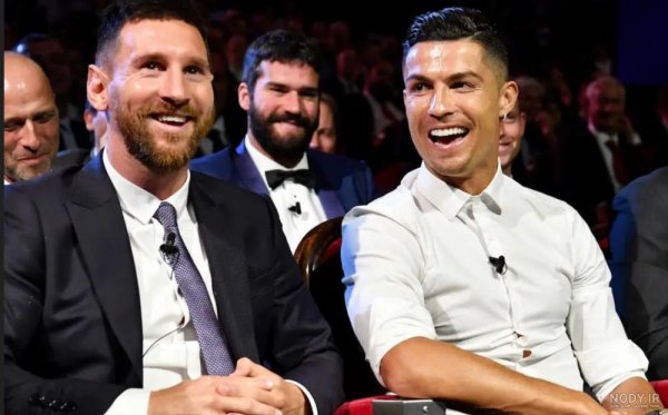  عکس رونالدو با توپ طلا برای پروفایل