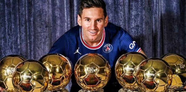  عکس رونالدو با توپ طلا برای پروفایل