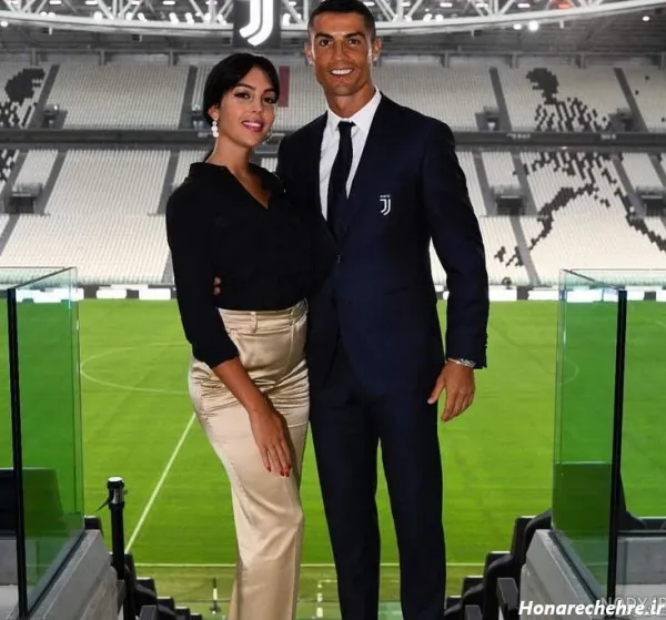  عکس لباس رونالدو و زنش در تخت خواب