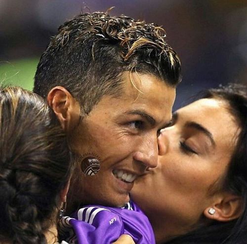  عکس بوسیدن رونالدو و همسرش
