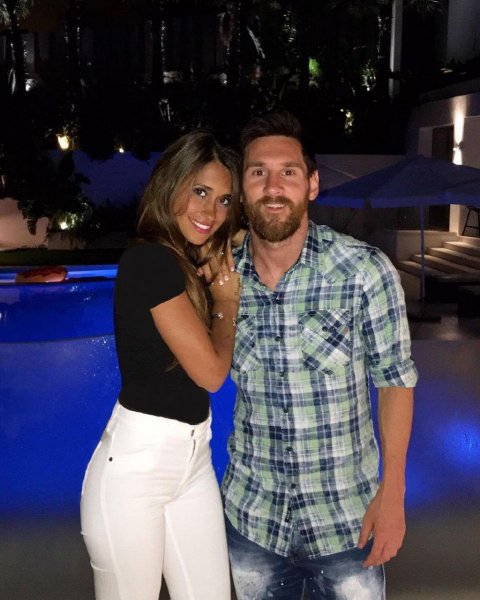  20 عکس مسی با همسرش