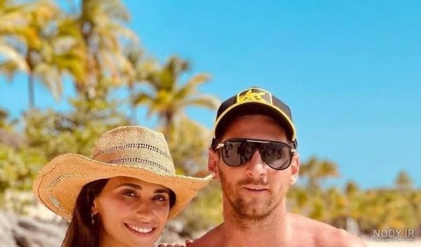  عکس استراحت لیونل مسی و همسرش آنتونلا در ساحل بارسلونا