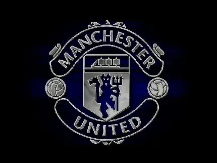  28 عکس رونالدو در منچستر یونایتد با جام