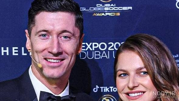  عکس امباپه و همسرش در استخر