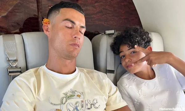  38 عکس عاشقانه رونالدو و همسرش