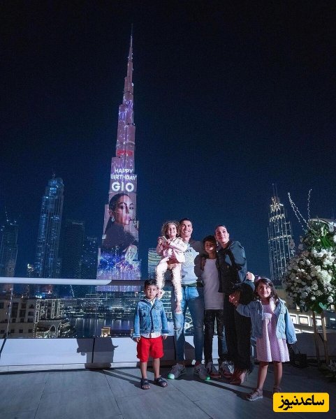  عکس جورجینا در برج خلیفه