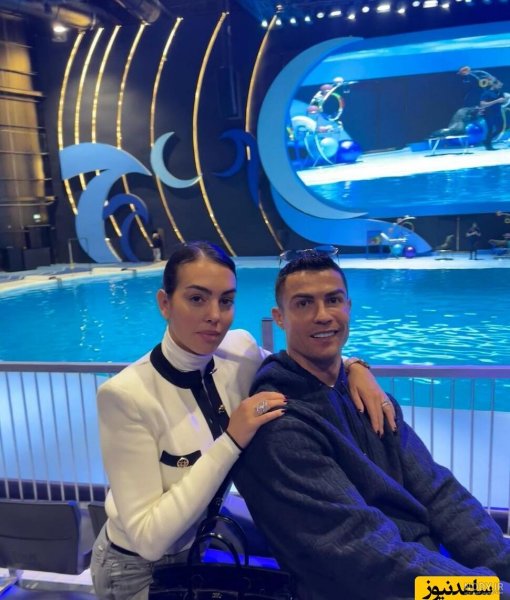  36 عکس جورجینا در ساحل