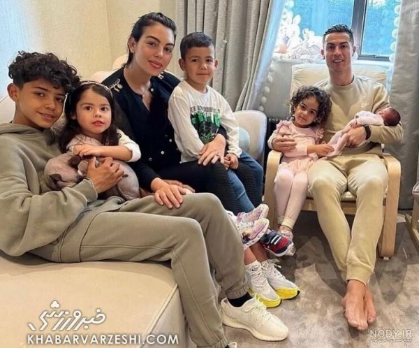  عکس جورجینا-در-استخر سکسی