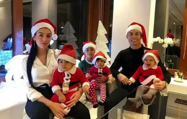  عکس جورجینا-در-استخر سکسی