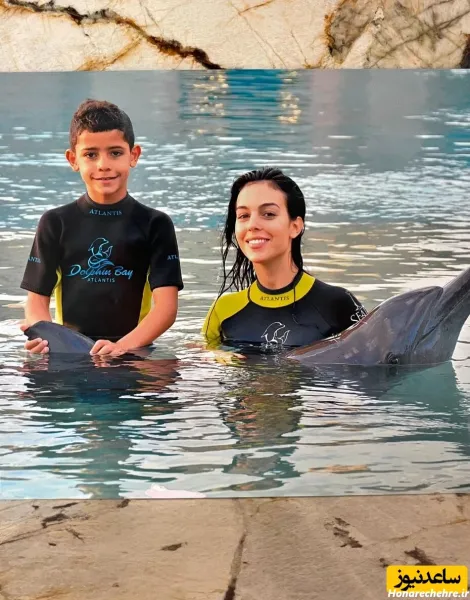  عکس جورجینا-در-استخر سکسی