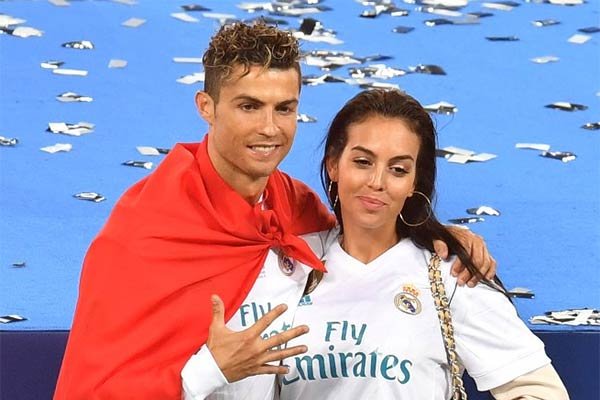  عکس علی اوجی با رونالدو