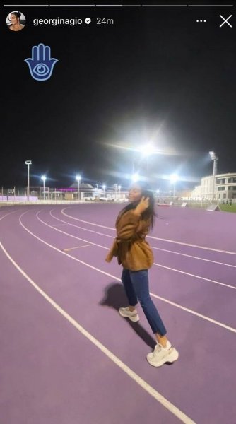  عکس جورجینا در باشگاه