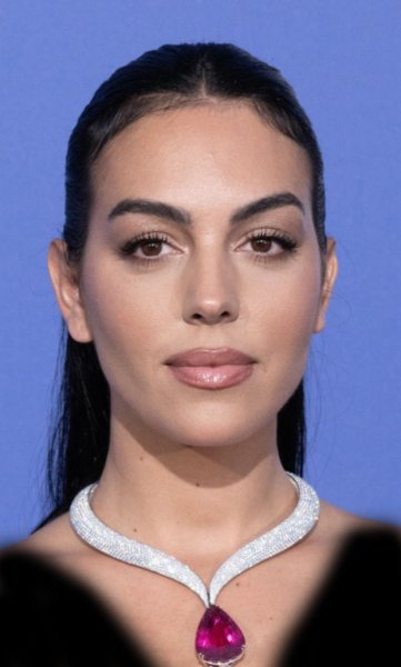  عکس جورجینا از نزدیک