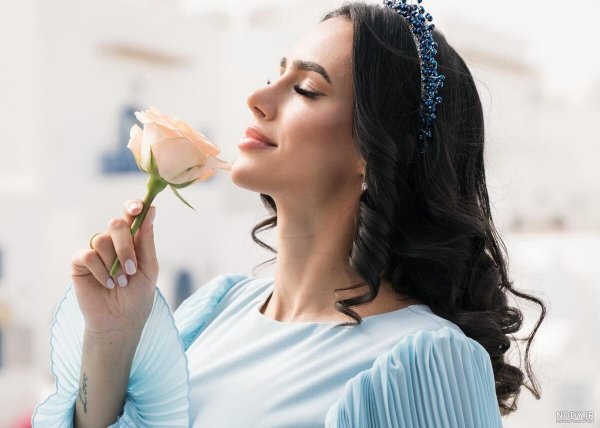  عکس نیمار و همسرش در استخر