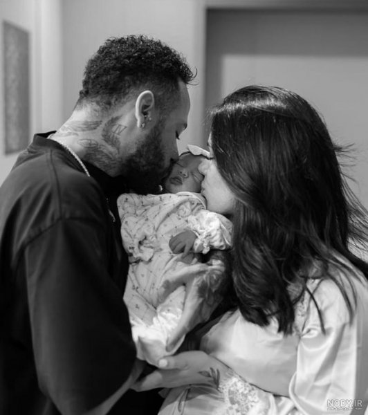  عکس نیمار و همسرش در استخر