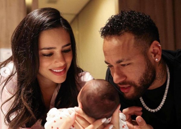  عکس نیمار و همسرش بوسیدن