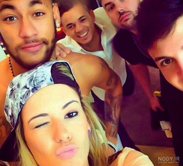  عکس نیمار و همسرش در ساحل