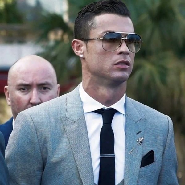  32 عکس رونالدو با کیفیت 4k