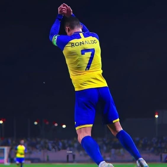  32 عکس رونالدو با کیفیت 4k