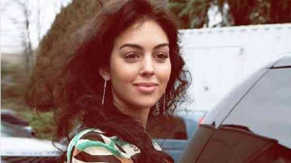  عکس جورجینا بدون عمل