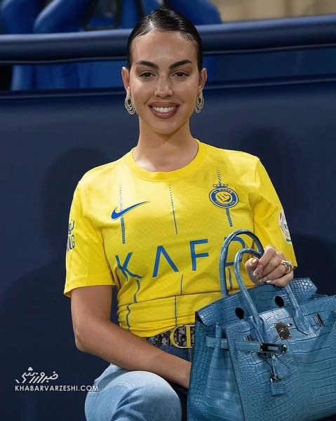  عکس پشت جورجینا