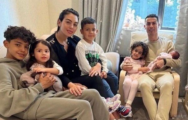  28 عکس پاهای جورجینا رودریگز