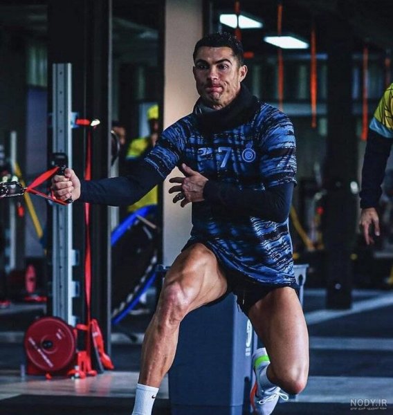  عکس پای رونالدو و مسی