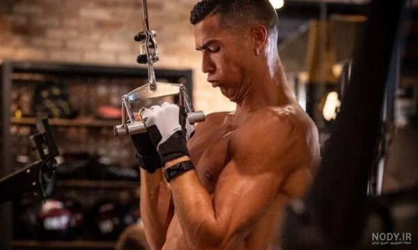  عکس پای رونالدو و مسی