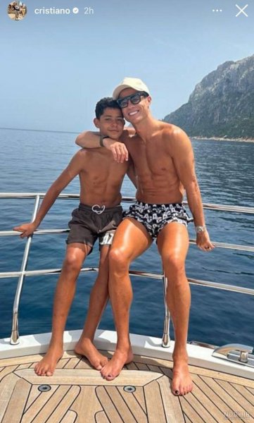  عکس لاک زدن رونالدو