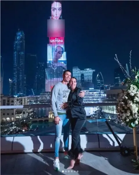 عکس تولد جورجینا روی برج خلیفه