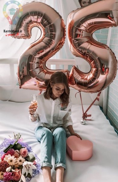  45 ژست عکس تولد با کیک