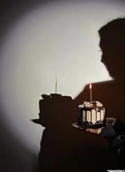  عکس دختر با کیک تولد بدون چهره