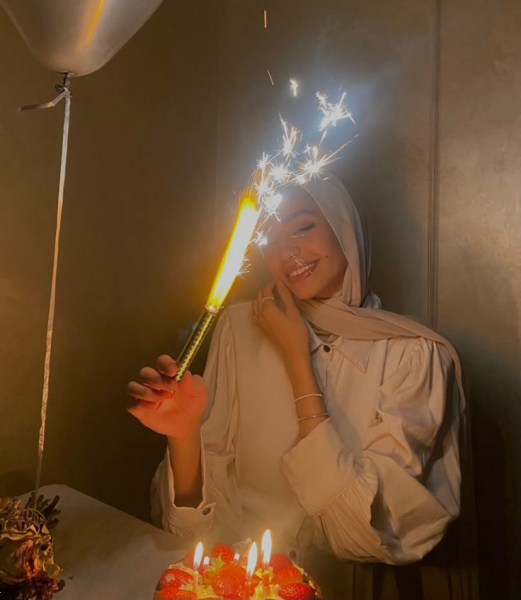  ایده عکس تولد در کافه