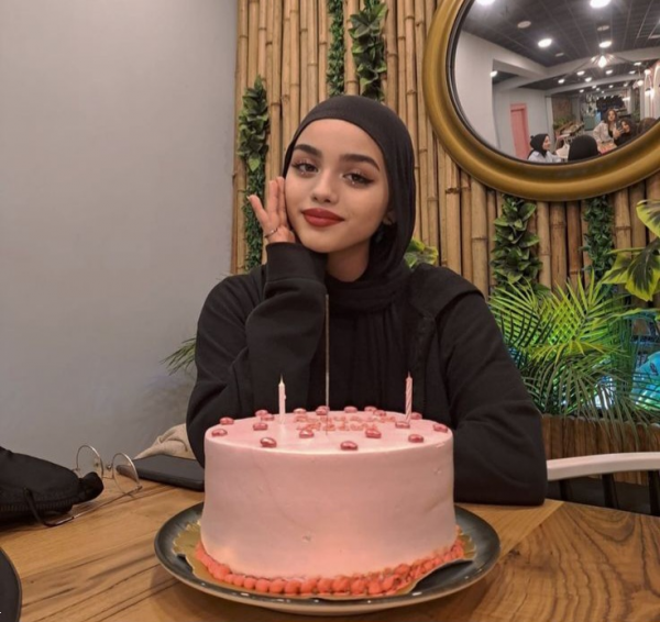  ایده عکس تولد در کافه