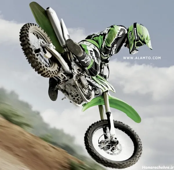  ژست عکاسی با موتور کراس