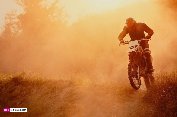 عکس دختر با موتور فیک