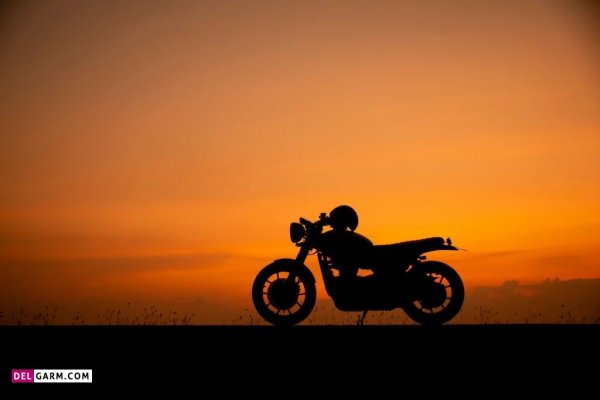  عکس دختر با موتور فیک