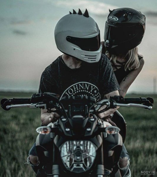 عکس دختر موتور سوار لاکچری