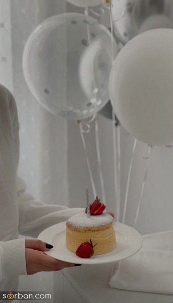  ژست عکس تولد بدون چهره در خانه