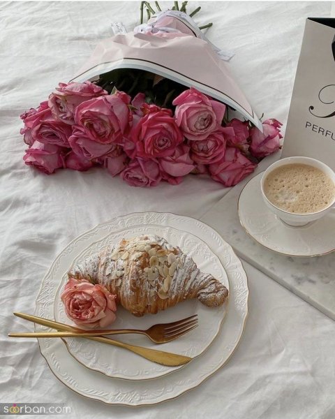  ژست عکس تولد بدون چهره در خانه