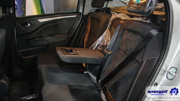  داخل ماشین تارا