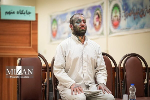  عکس تتلو و مادرش در دادگاه