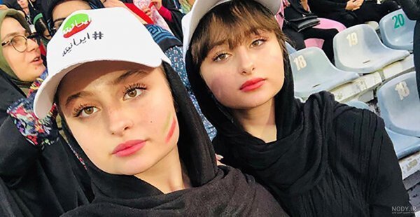  عکس سارا و نیکا در خارج از کشور بی حجاب